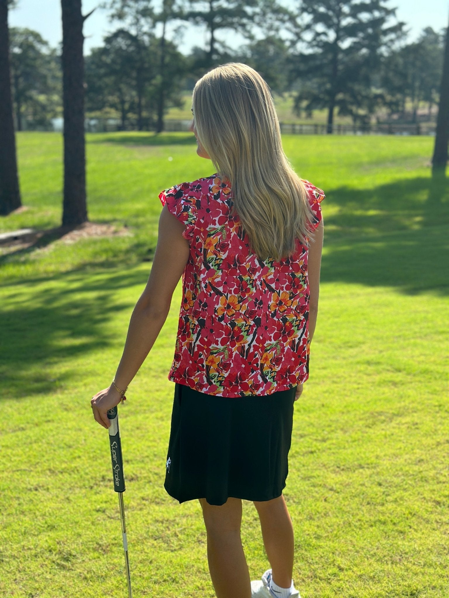 Pansy Ruffle V Neck - Putter Girl