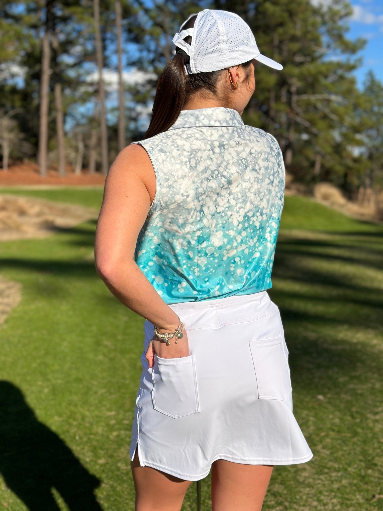 The White Skirt - Putter Girl